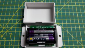 Das BlueUp Maxi mit eingesetzten Batterien